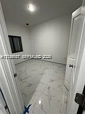 1717 NW 70th St — Photo 9