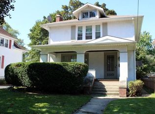 1110 North Ave, Waukegan, IL 60085