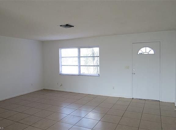 5th image of 1406 NE 4th Ter