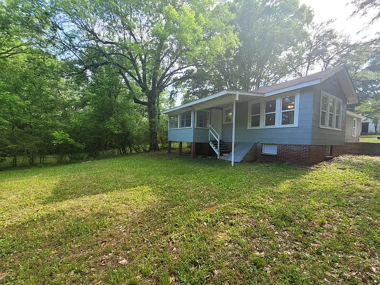 735 Floyd St — Photo 25