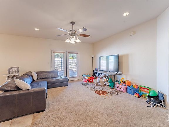 4th image of 10422 E 38th Pl