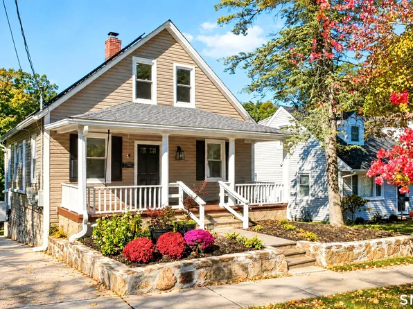 15 Ridgeway Street, Stamford, CT 06907