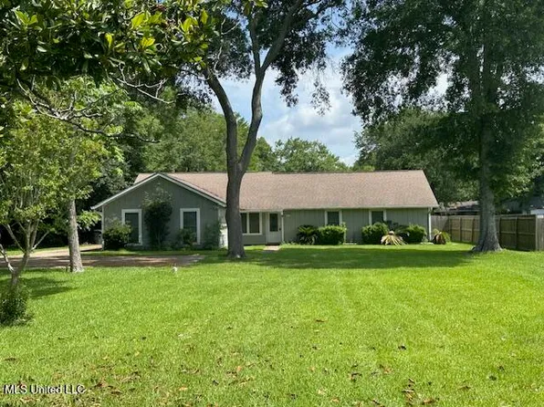 4111 Ingalls Ave, Pascagoula, MS 39581