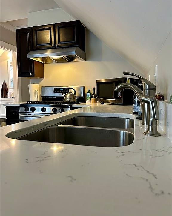 1st image of 1003 Narragansett Blvd #1