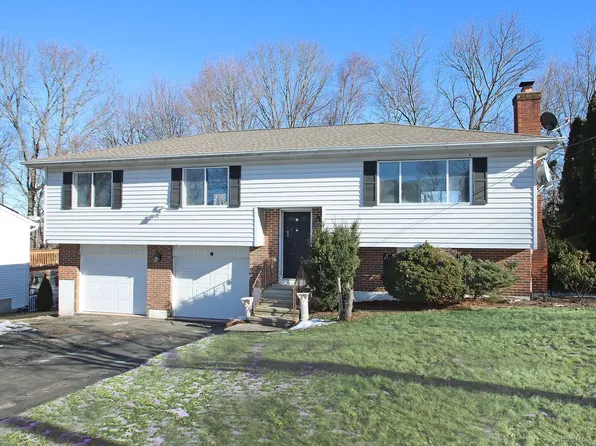 279 Juniper Ridge Drive, Waterbury, CT 06708