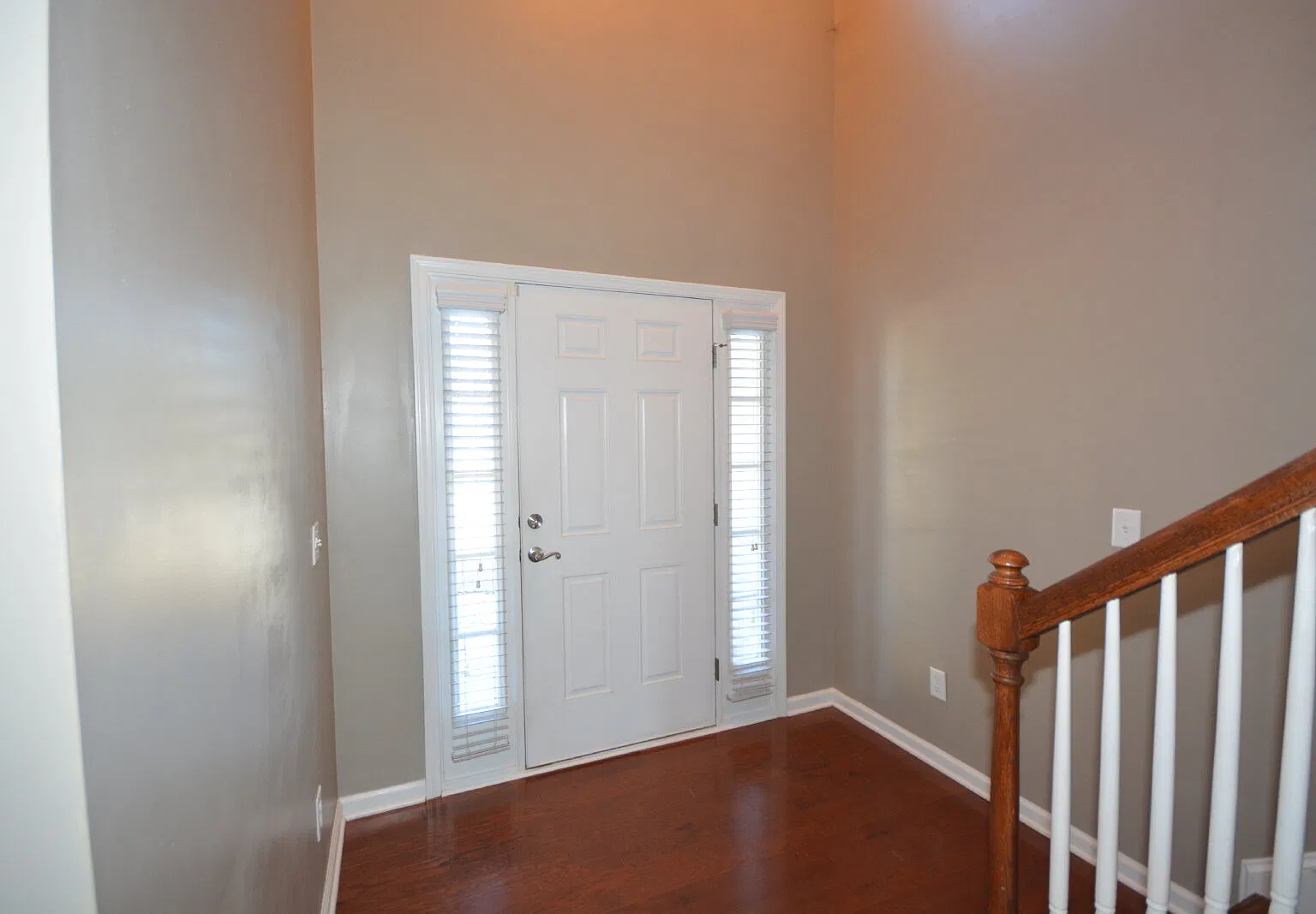 5 bed, 3.0 bath, 2598 sqft, $2,800 — Photo 2