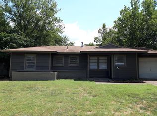 115 SW Taylor St, Burleson, TX 76028