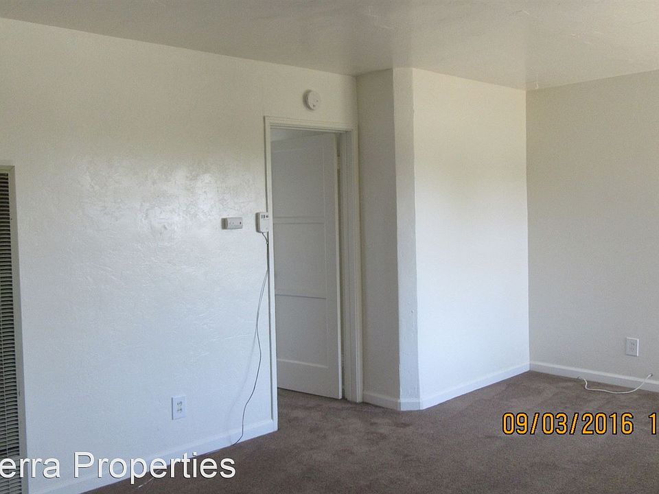 2nd image of 4024 36th St
