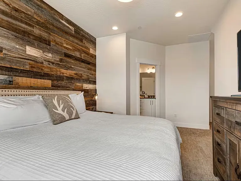 3323 Santa Fe Rd — Photo 12