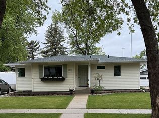 1536 S Lloyd St, Aberdeen, SD 57401