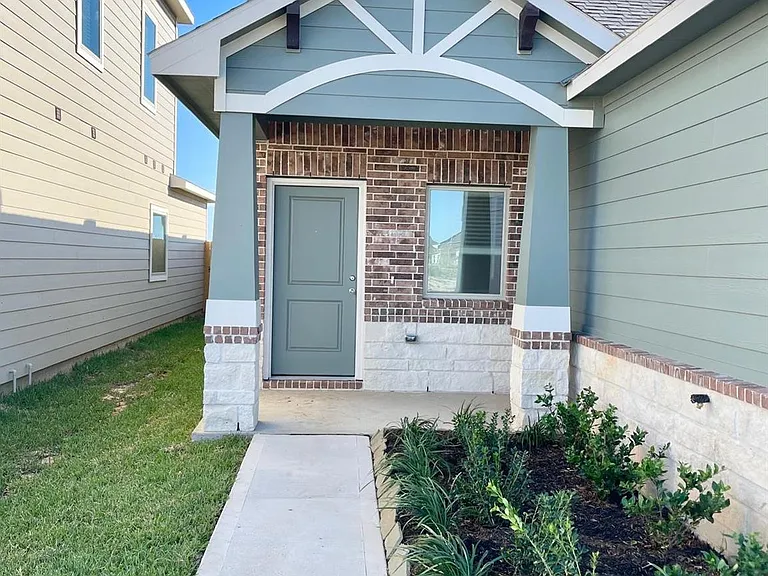 21619 Cypress Maple Dr — Photo 2