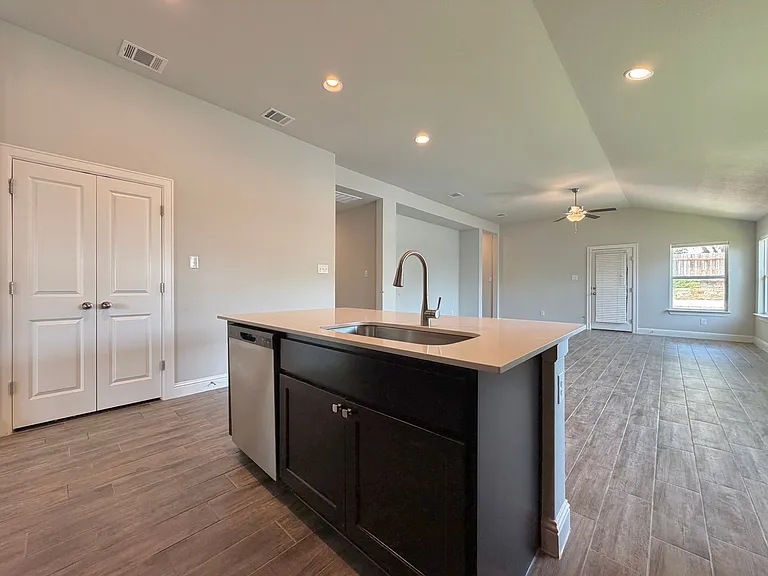 4300 Liberty Ln — Photo 11