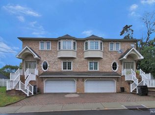 361 New Bridge Rd, Bergenfield, NJ 07621