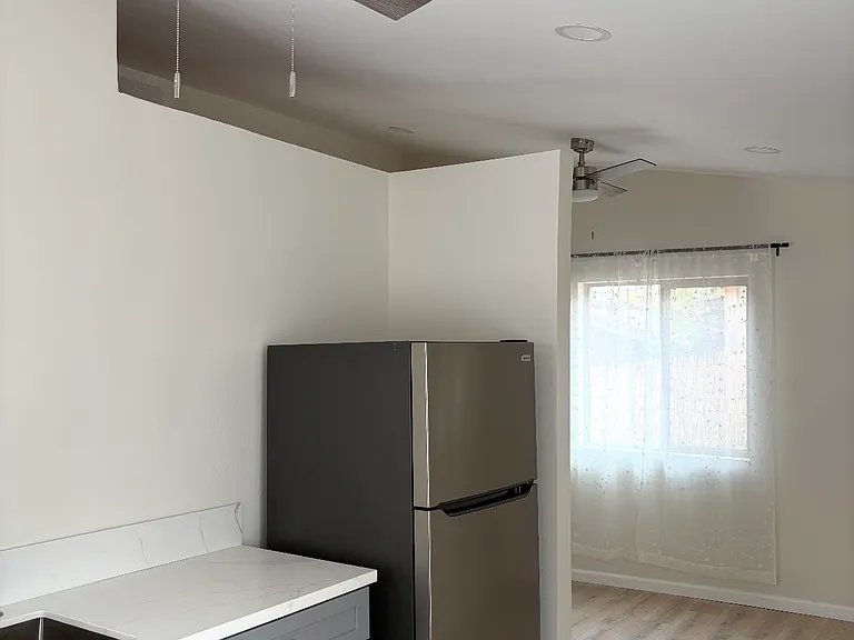 10642 Mountair Ave — Photo 3