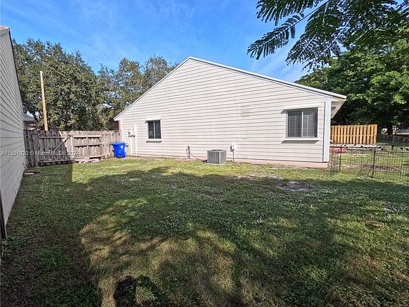3rd image of 8430 SW 12th Ct