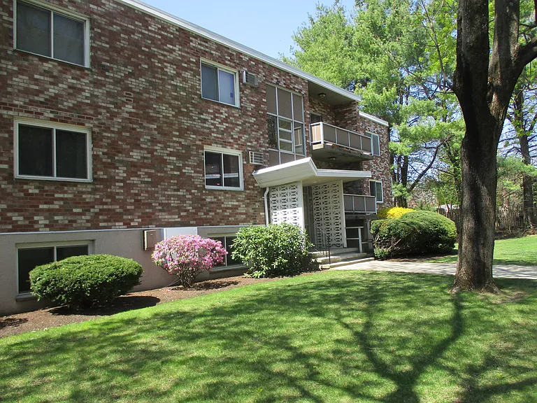 38 Jacqueline Rd #B — Photo 16