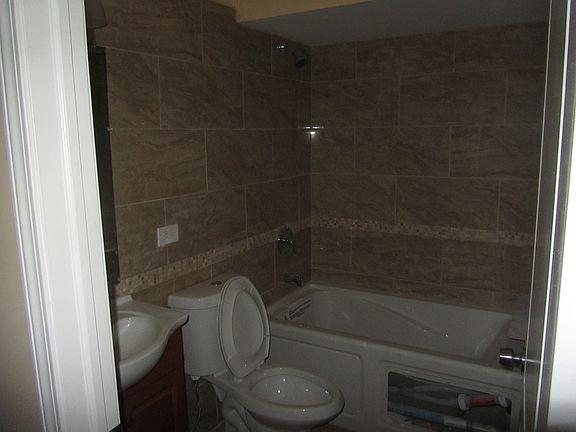 3rd image of 7047 S Crandon Ave Ste 205