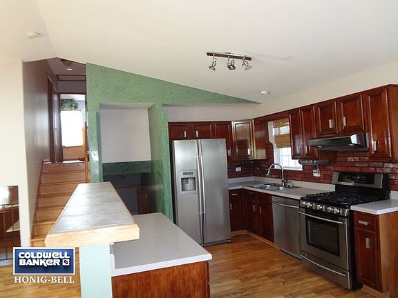 3rd image of 2770 Brisbane Dr