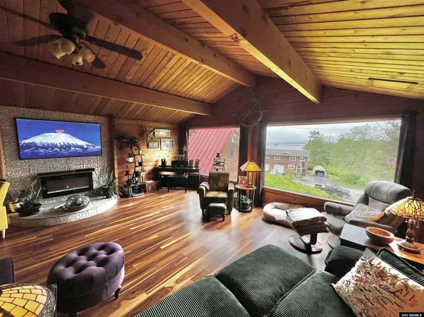 301 Wortman Loop, Sitka, AK 99835