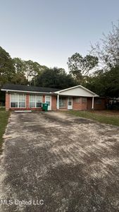 2428 Academy Dr, Gautier, MS, 39553