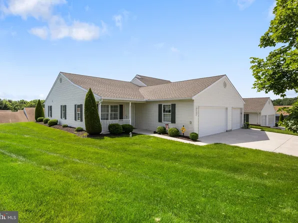 1389 Chami Dr #171, Spring Grove, PA 17362