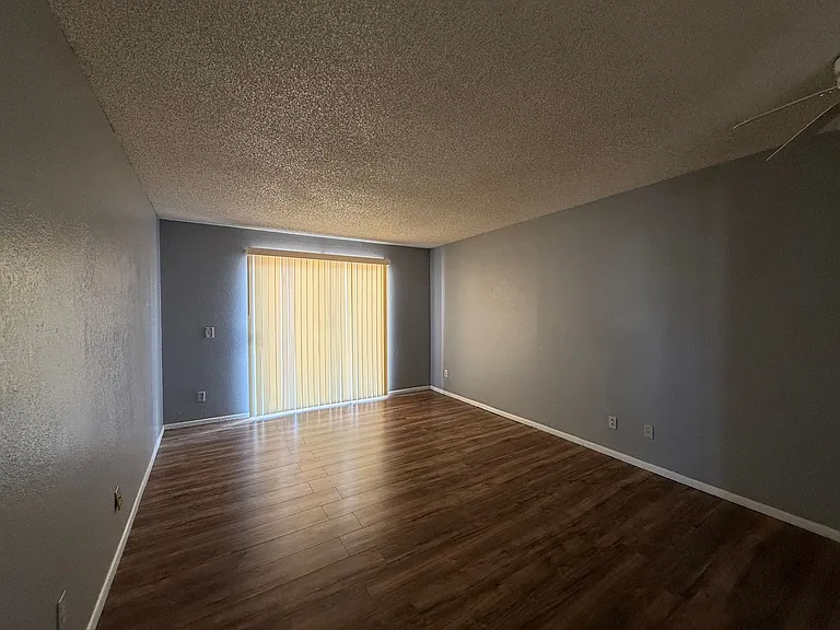 2839 E Le Marche Ave #15 — Photo 15
