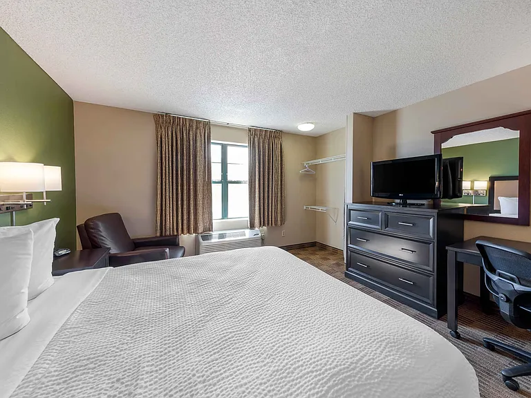 Studio Suite - 1 Queen Bed