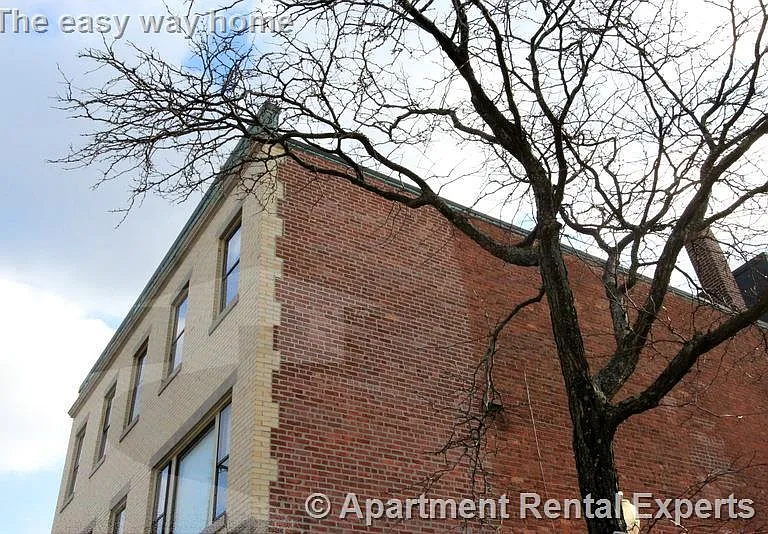 1034 Cambridge St — Photo 17