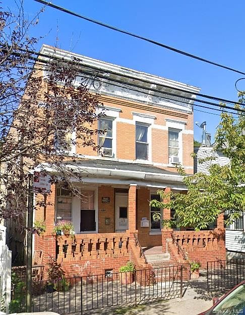 1st image of 120 Highland Place