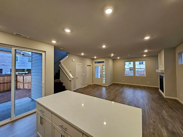 4112 SE 83rd Ave — Photo 3