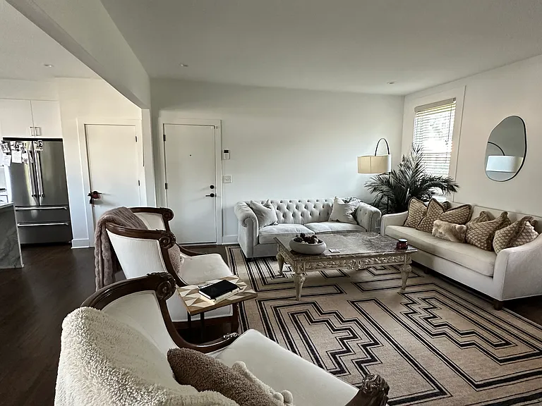 124 Peachtree Memorial Dr NW #4 — Photo 2