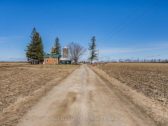 3rd image of 201 Royal Oak Rd