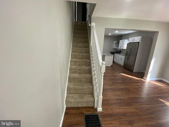 4th image of 2258 37th St
