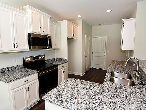 Image represents a previous build. Current selections may vary.