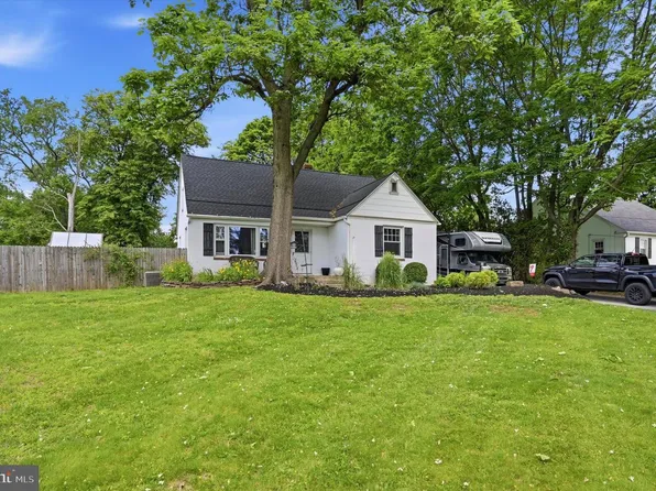 35 Burnside Ave W, Norristown, PA 19403