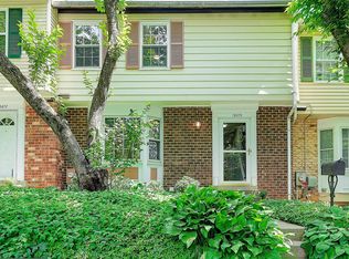 18613 Chickadee Ln, Gaithersburg, MD 20879