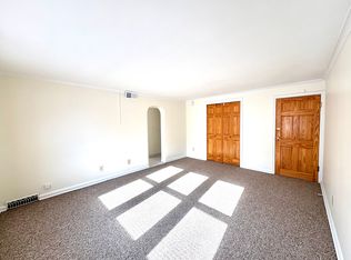 817 N 48th St APT 5, Omaha, NE 68132