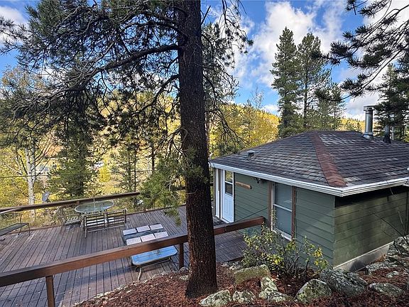 2nd image of 582 Pactolus Lake Road