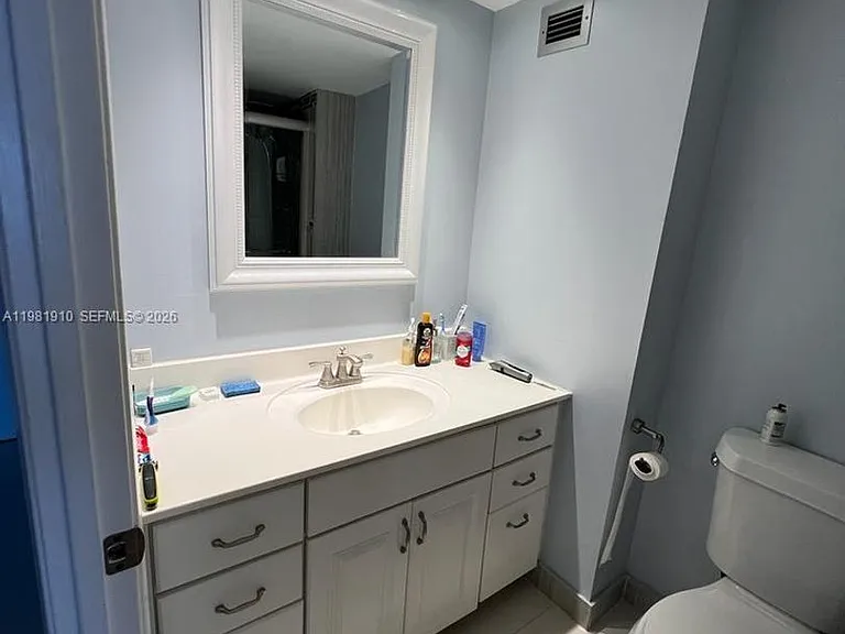 18061 Biscayne Blvd #1404 — Photo 12