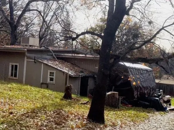 11390 Forest Oaks Dr, Loch Lomond, CA 95461