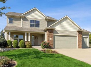 3045 High Bluff Ct, Coralville, IA 52241