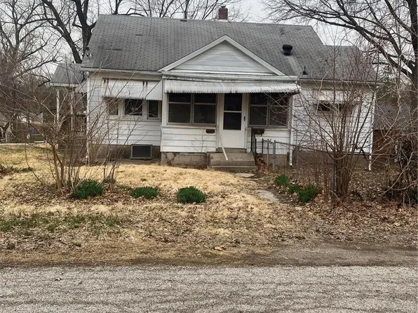 2304 Valleyview Dr, Alton, IL 62002