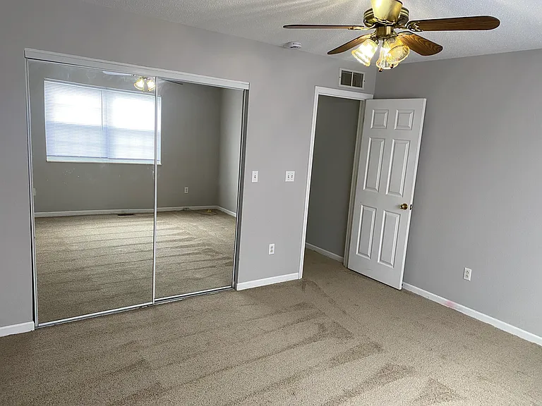 718 Christy Ln — Photo 10