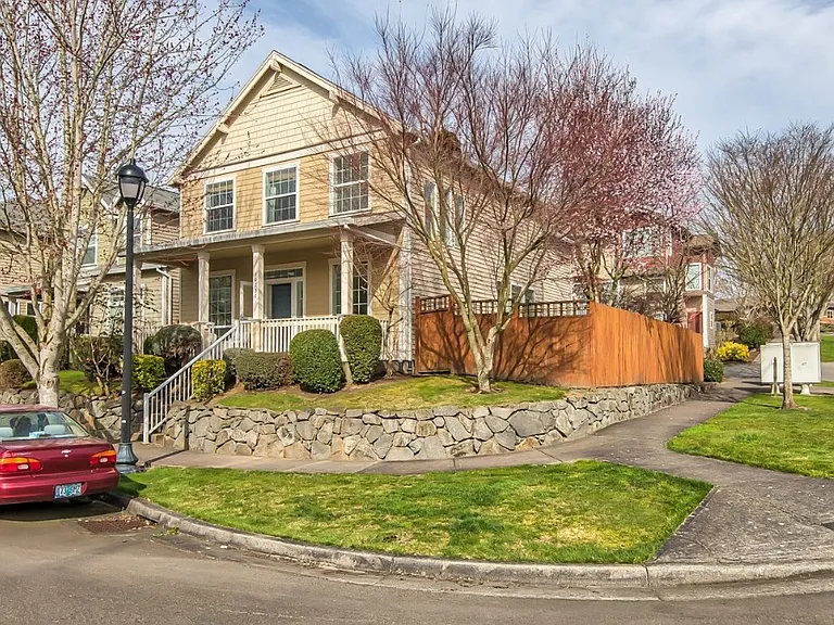 10251 NE Okanogan St — Photo 1