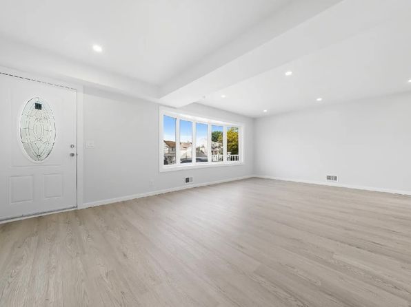 450 Jefferson Ave APT 2
