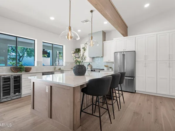 10424 N 42ND Place, Phoenix, AZ 85028