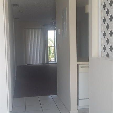 2nd image of 625 SE 13th Ave APT B6