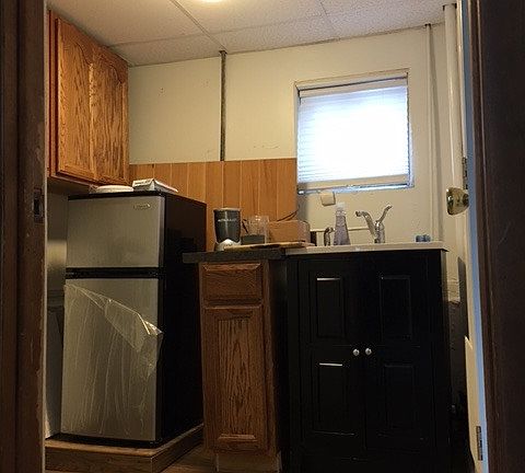 4th image of 278 Evergreen Ave