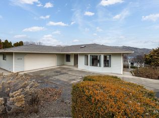 1958 Coulter Ln, Clarkston, WA 99403