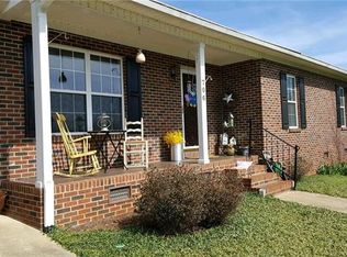 706 Painted Feather Ln NW, Conover, NC 28613